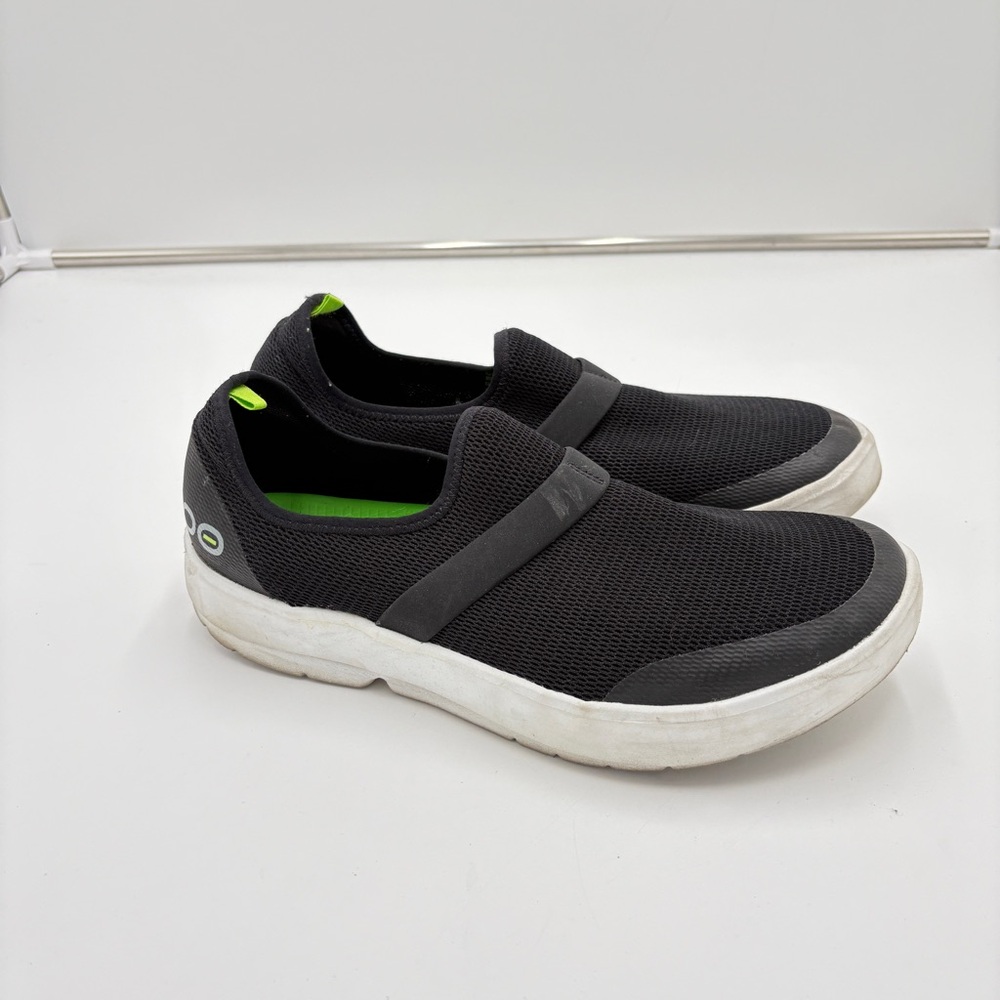 OOFOS OOmg Eezee Low Black Comfort Recovery Shoes Sneakers Women’s Size 11